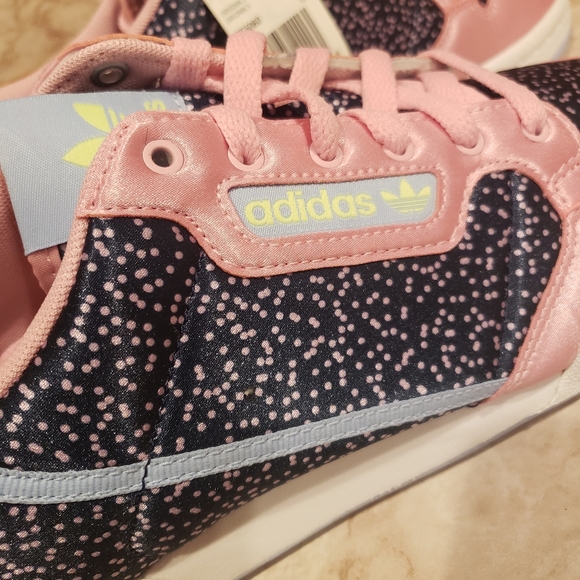 ⬆️Adidas - Picture 4 of 9